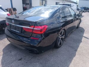 BMW 730 Baureihe 7 Lim 730 d xDrive - Bild 2
