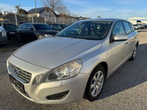 Volvo V60 Kombi Kinetic, 2011, 227000 km